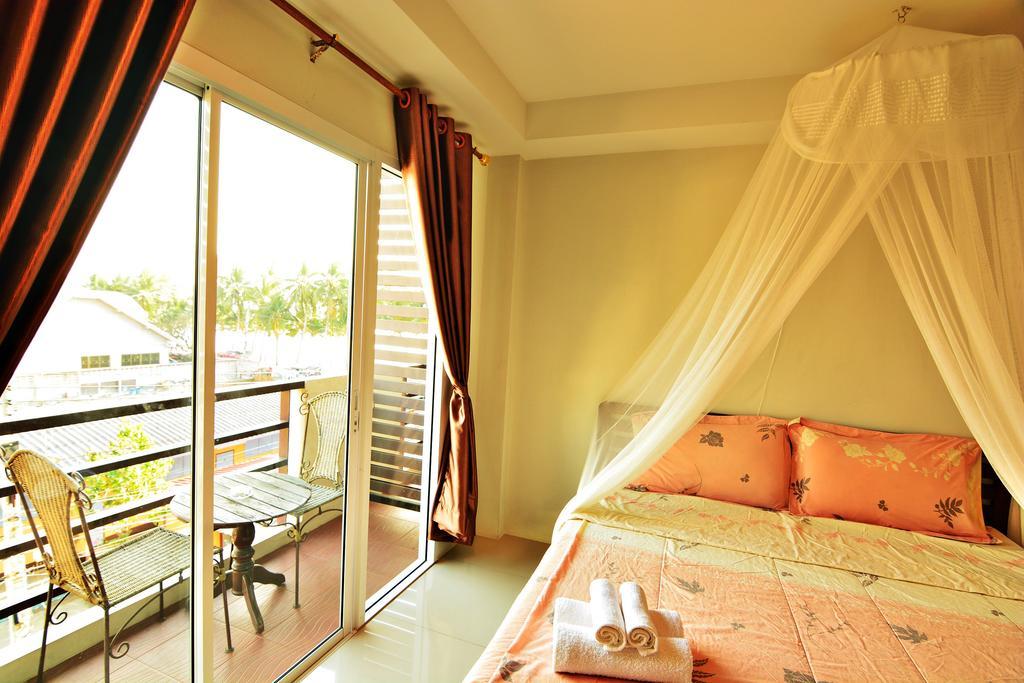 The Day Hotel Chonburi Room photo