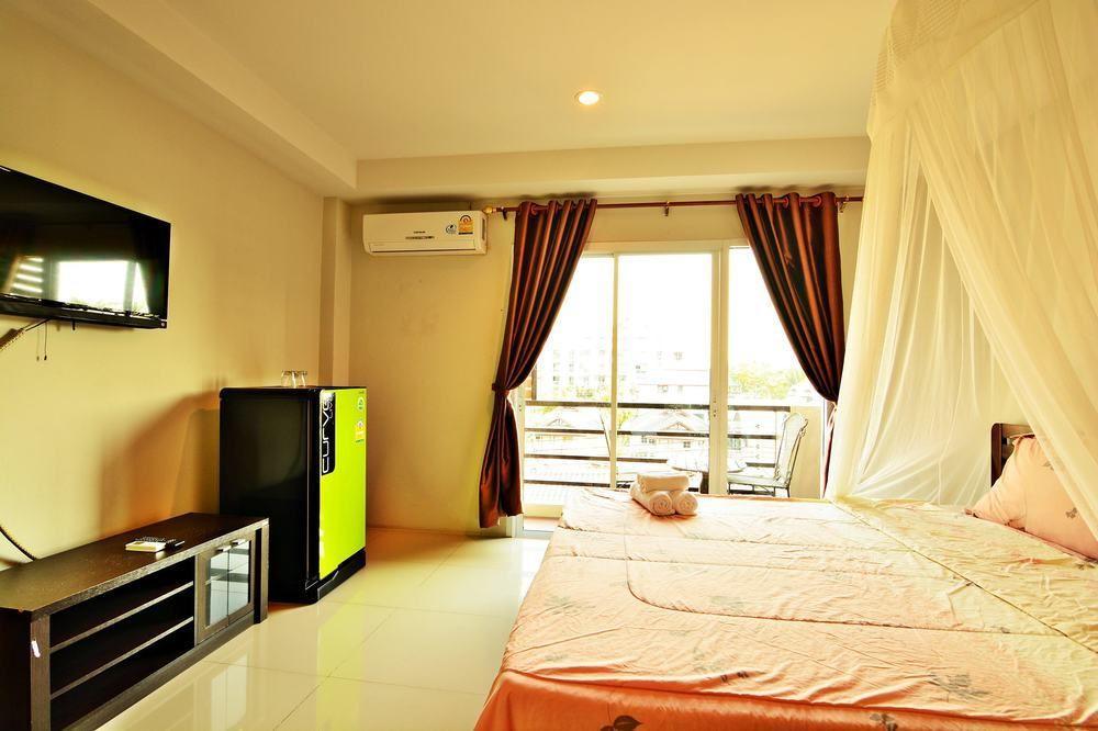 The Day Hotel Chonburi Exterior photo